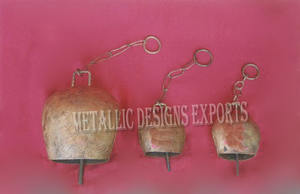 Adorno de metal de campana colgante de Navidad personalizado exclusivo para decoraciones navideñas únicas Color personalizable - Product Image 5