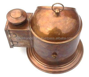 BELLE MAIN REPRODUCTION LAITON BOUSSOLE AVEC LAMPE À HUILE CHCOM291 - Product Image 4