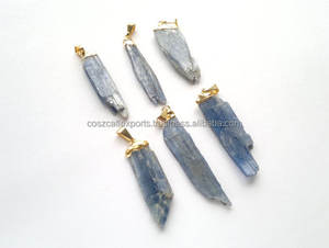 Collier pendentif en argent sterling plaqué or avec pointe en kyanite, charme en kyanite brute, style bohème, pendentifs fins, charmes - Product Image 2
