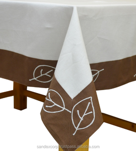 Vente en gros en Inde Linge de table d'hôtel brodé de luxe 100% coton Nappe ronde personnalisée pour les Offre Spéciale de fêtes - Product Image 1