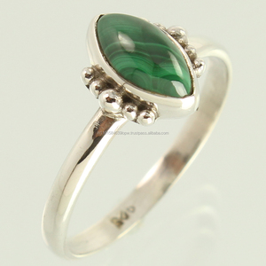 Anillo de Diseño Artesanal Más Vendido, Talla Natural, Gema de Cabujón de Malaquita, Plata de Ley 925, Joyería de Plata Maciza, Regalo para Ella - Product Image 2