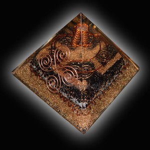 Thiết kế tùy chỉnh tốt nhất của kim tự tháp đá orgone với thiết kế đồng mua từ người bán sỉ Ấn Độ - Product Image 1