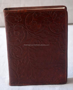 Diario de cuero Pipine genuino Vintage hecho a mano | Hojas impresas en relieve | Tamaño B5 | Grabado a mano | Hecho a mano para regalo - Product Image 1