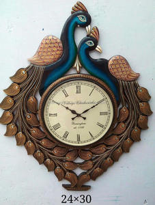 Horloge murale décorative en bois avec sculpture-A - Product Image 2