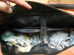 Bolso Bandolera Vintage Estilo Ejecutivo, Bolso Mensajero Unisex de Cuero Genuino con Cierre de Hebilla y Patrón de Lentejuelas para Viaje - Product Image 3