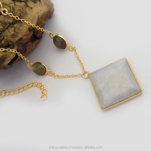 Collar de piedra chapado en oro de diseñador Rainbowmoon SOKU #3371 con cojín Patrón de forma de Luna Cadenas de joyería de latón Diamantes - Product Image 3