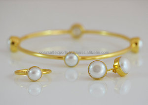 กำไลข้อมือมุกน้ำจืดชุบโรเดียมสีทอง ของขวัญประจำเดือนมิถุนายน เครื่องประดับงานแต่งงานเลียนแบบ กำไลเพื่อนเจ้าสาว ดีไซน์สำหรับงานปาร์ตี้ - Product Image 4