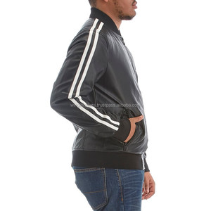 Chaqueta de cuero negro con rayas blancas, nuevo diseño - Product Image 3