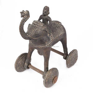 Escultura de Elefante sobre Ruedas de Bronce Antiguo Hecha a Mano en India, Figura Decorativa para el Hogar, Artículos de Regalo, 17 x 18 cm, SBG-309 - Product Image 1