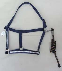 OWE Western Saddle Style PP Horse Halter con elegante cinta de diseño de plata y cuerda Z/786/097 - Product Image 1
