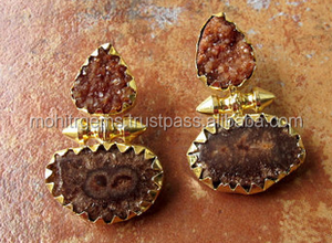 Pendientes de tuerca de cuarzo solar de azúcar marrón hechos a mano, diseño de bala, Ágata para bodas, compromisos, fiestas, regalo de boda perfecto - Product Image 1