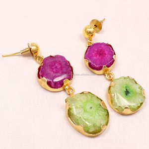 Boucles d'oreilles pendantes en quartz solaire vintage, bel accessoire de mode avec capuchon de déclaration 2-Collection Collections - Product Image 1