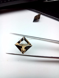 Pierre naturelle de quartz fumé de forme carrée de coupe de princesse de 10*10mm - Product Image 4