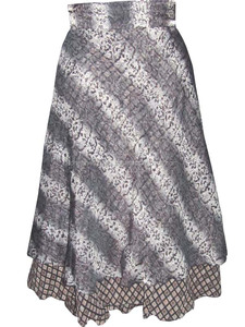 Imprimé dames portent des jupes de plage - Product Image 2