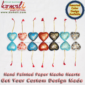 Jet Black Papel pintado a mano Mache Heart Ornament Navidad Decoración, hecho a mano Holiday Home Decor - Product Image 6