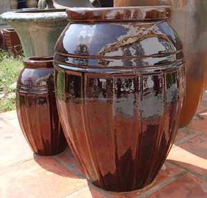 Urn, pièces cirées - Product Image 1