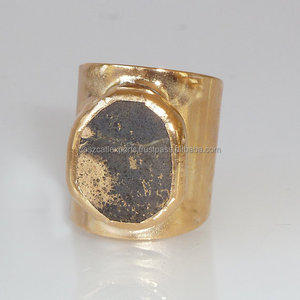 พลอยไพไรต์ทรงเรขาคณิต แหวนเงินสเตอร์ลิงชุบโรเดียม ปรับขนาดได้ วงกว้าง สไตล์โบฮีเมียน ประดับเพชรแบบ Pave เหมาะสำหรับงานแต่งงาน งานปาร์ตี้ และแฟชั่น - Product Image 2