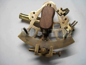 Instrument de navigation de sextant antique nautique en laiton Sextant en laiton vintage avec boîte en bois Collectionneur nautique - Product Image 4