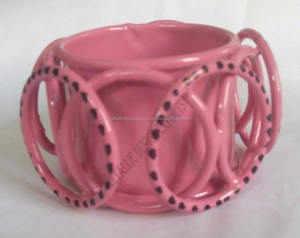 Porte-serviettes exclusif en forme d'anneau de fer Porte-serviettes élégant en métal pour les mariages - Product Image 1