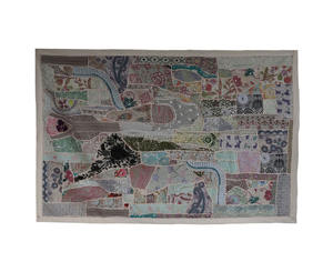 Tapisserie Suzani blanche en patchwork, fabrication indienne, nouvelle collection 2016 - Product Image 2