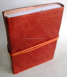 Cahier en cuir à fermeture à sangle gaufré à la main véritable vente en gros - Product Image 2