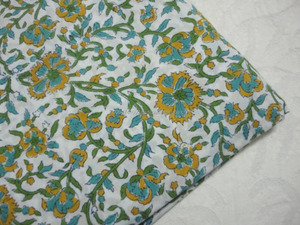 Tissu indien en coton naturel fait à la main avec impression de blocs de tissus Sanganeri Matériaux de robe Bagages Prix de gros Fabricant - Product Image 3