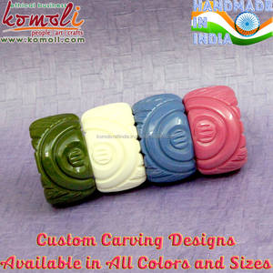 Pulsera personalizada de resina tallada de color sólido, joyería vintage hecha a mano - Product Image 2