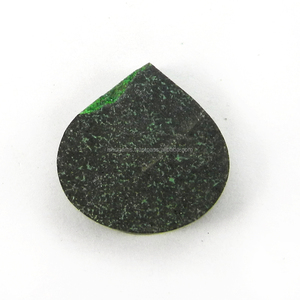 อูวารอวอไทด์ โกเมนธรรมชาติหายาก ขนาด 2.0x2.0 ซม. รูปหัวใจ รูปทรงอิสระ พลอยหลวม - Product Image 2