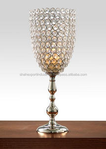 Bougeoir décoratif en aluminium argenté fini ouragans avec tasse en cristal pour centres de table de mariage - Product Image 6