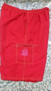 Shorts de softball personnalisés gris, rouge, noir - Product Image 4