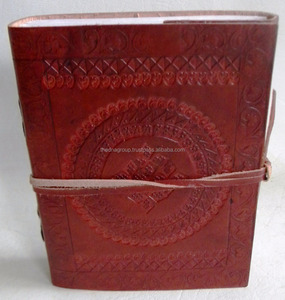 Carnet en cuir fait main avec poche gaufrée, carnet de croquis vintage rechargeable en cuir, carnet fait main pour le dessin et les notes - Product Image 3