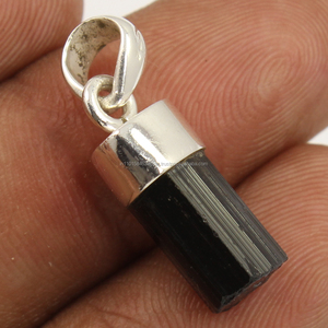 Joli pendentif pierre précieuse TOURMALINE NOIRE naturelle en argent sterling 925! Vente en gros - Product Image 2