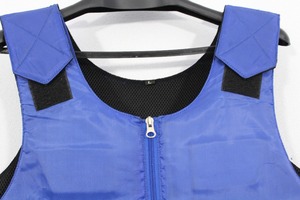 Gilet de sécurité équitation rembourré en EVA, pour jeunes adultes, tailles et couleurs personnalisées - Product Image 2