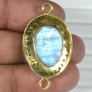 Connecteur en argent sterling 925 fait main avec diamants pavés et pierre de lune arc-en-ciel facettée chatoyante, idéal pour les fêtes et les occasions classiques - Product Image 4