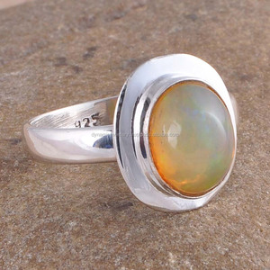 Design moderne!! Bague en argent opale éthiopienne Élégant Nouveau Design Bagues en argent massif avec pierre précieuse opale éthiopienne - Product Image 1