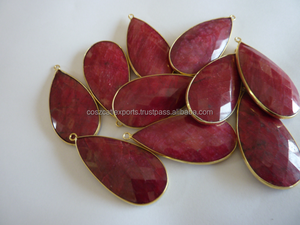 Pendentifs à breloque en pierre précieuse de rubis teints vintage pour les occasions de fête - Product Image 2