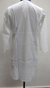 Robe tunique indienne brodée en gros robe bohème en coton et lin mélangés vêtements de plage d'été pour dames disponibles à la vente - Product Image 2