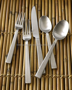 Bộ Dao Kéo Inox, Bộ Hai Thìa, Hai Nĩa Và Một Paster - Product Image 3