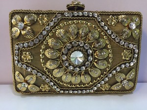 Sac de soirée en métal orné de pierres vives H4311 pour femmes, broderie indienne, pochette de mariée, capacité de 1 à 1,9 L, fermeture à rabat, pour les fêtes - Product Image 2