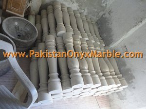 รั้วหินอ่อนและของสะสมราวจับที่มีเอกลักษณ์ - Product Image 2