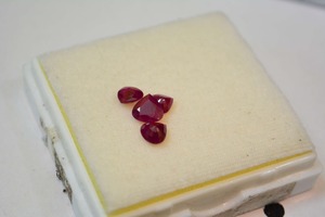 Rubí natural en forma de corazón, piedra de nacimiento, 4.65 quilates - Product Image 2