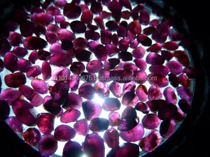 
 
 
 Coszcalt Exports Direct Mine Vente en gros de pierres brutes de grenat rose violet naturel non taillées Prix d'usine Origine Inde QQR002 - Product Image 6