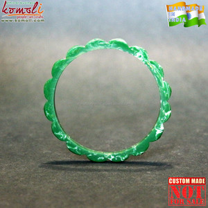 เดซี่ออกแบบสีเขียวที่กำหนดเองที่ทำด้วยมือ Bakelite เครื่องประดับเรซิ่นแกะสลักกำไลข้อมือ - Product Image 2