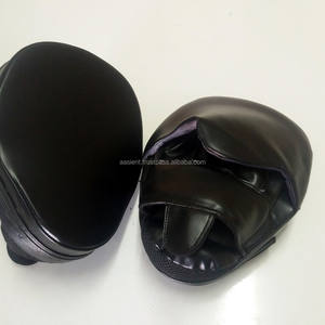 แผ่นรองฝึกซ้อมมวยไทย MMA หนังวัวแท้ พร้อมแผ่นรอง EVA ป้องกันแขนโค้งงอ สำหรับฝึกซ้อม - Product Image 3