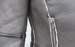 Veste de moto en cuir de style rock matelassée personnalisée Capuche Doublure chaude en peau de mouton Vêtements d'extérieur décontractés pour hommes femmes Mode hivernale - Product Image 6