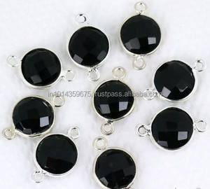 Onyx noir forme ovale bijoux fins pendentif lunette plaquée or et rhodium connecteur de pierres précieuses réglage de lunette technologie d'incrustation - Product Image 1