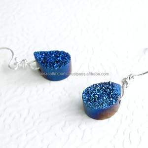 ต่างหูสตั๊ดดรูซี่ไทเทเนียมสีน้ำเงินอัญมณีคริสตัลโลหะรูปทรงเรขาคณิตขนาดเล็กสำหรับงานหมั้นงานแต่งงานงานครบรอบหรือของขวัญ - Product Image 1