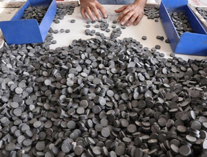 Buffalo/vaca botón en fábrica - Product Image 4