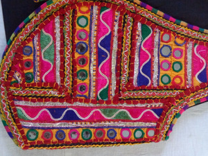 Veste d'été sans manches brodée Rabari Kutch de style indien bohème hippie, taille plus, pour femmes enceintes, à porter pour le Navratri - Product Image 4