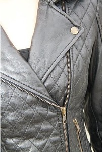 Veste en cuir véritable chauffante matelassée classique pour dames Vêtements d'extérieur d'hiver durables et élégants Respirant de haute qualité Fabriqué au Pakistan - Product Image 4